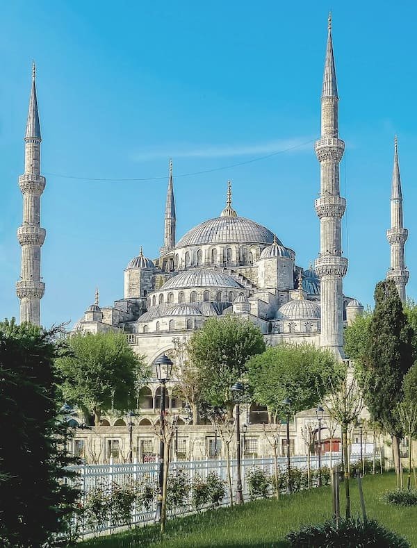 Mosquée bleue d'Istanbul symbole du voyage halal en Turquie